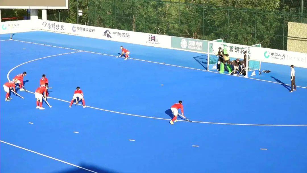 爱游戏官网-穆古鲁扎重返赛场，最后时刻胜出首场状态出色，RNG观众沸腾！再创辉煌时刻的简单介绍